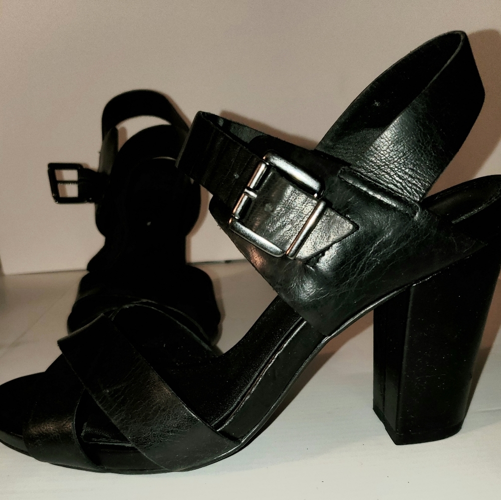 Heeled Sandels